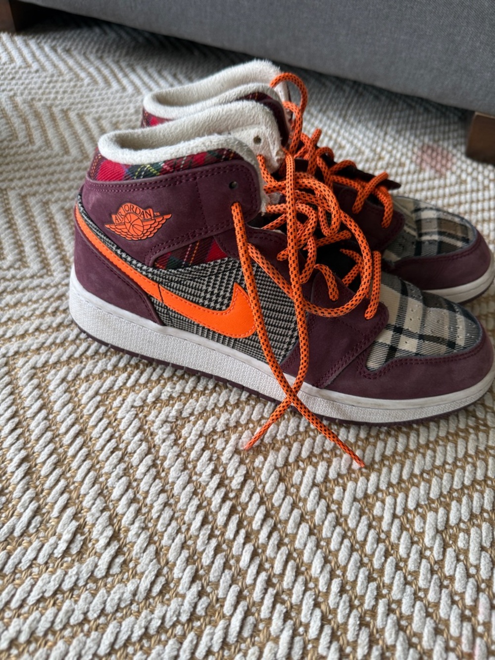 Jordan Kids' High-Top Sneakers in Burgundy with Orange Accents